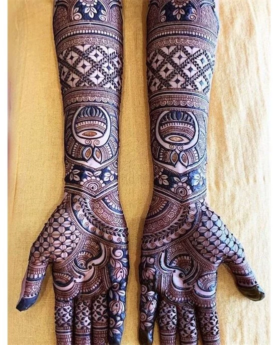 Wave Inspired Light Modern Full Hand Mehndi Design